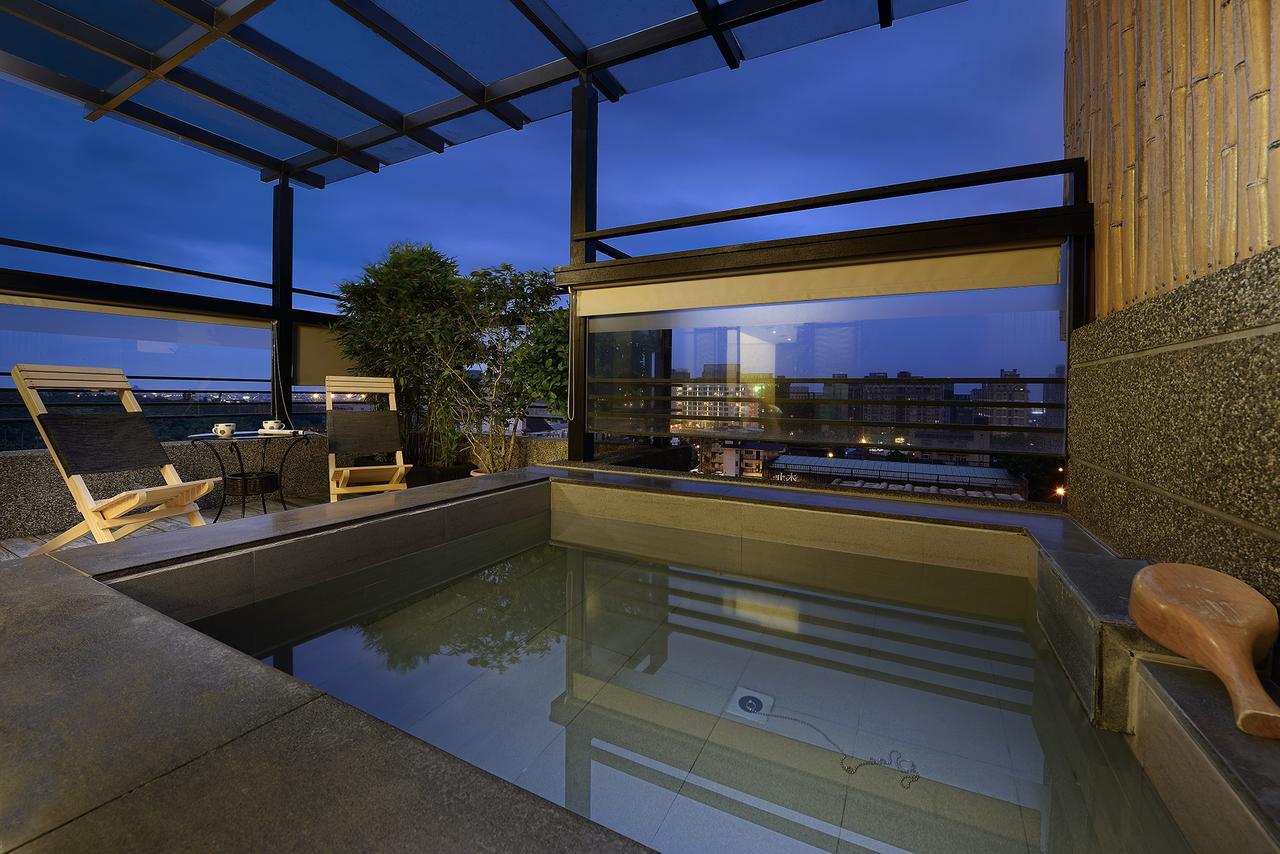 Bed and Breakfast 松語墅溫泉居 Pine Hot Spring à Jiaoxi Extérieur photo